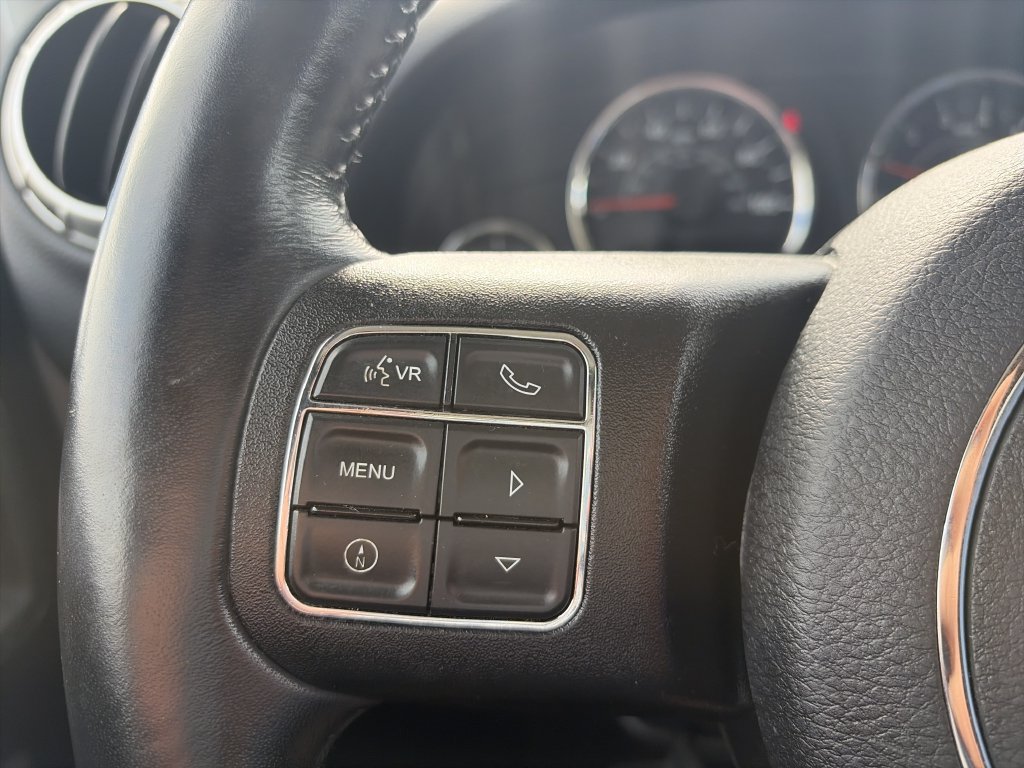 Used 2017 Jeep Wrangler Unlimited Sahara w/ Connectivity Group AWD/4WD image 19