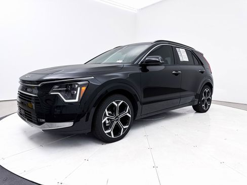 Certified 2024 Kia Niro SX Touring image 12