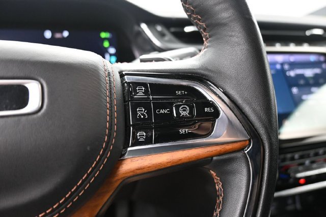 Used 2022 Jeep Grand Cherokee Summit AWD/4WD image 22