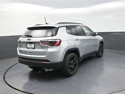 New 2026 Jeep Compass Latitude image 7