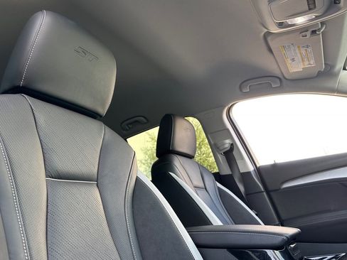 Used 2025 Buick Envision Sport Touring image 18