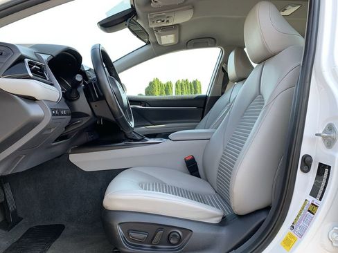 Used 2023 Toyota Camry SE image 25