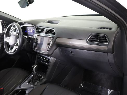 Used 2023 Volkswagen Tiguan SE R-Line FWD image 30