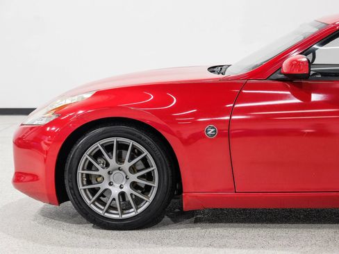 Used 2011 Nissan 370Z Coupe image 14