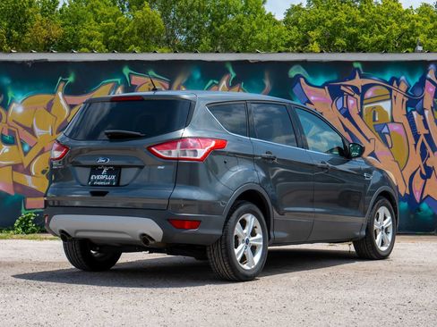 Used 2015 Ford Escape SE FWD image 10
