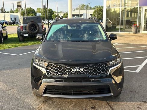 Used 2023 Kia Sorento S w/ Panoramic Sunroof Package AWD/4WD image 5