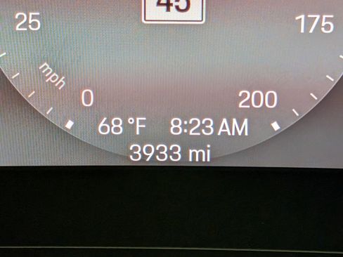 Used 2025 Porsche Macan Electric image 31