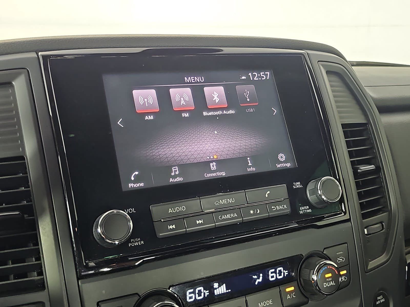 Used 2023 Nissan Titan SV w/ SV Convenience Package RWD image 20
