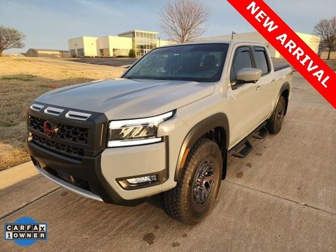 Used 2025 Nissan Frontier PRO-4X w/ Pro Premium Package image 8