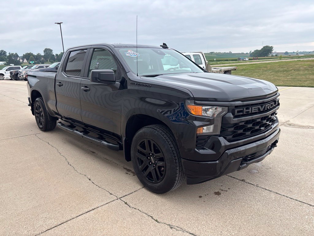 Used 2024 Chevrolet Silverado 1500 Custom w/ Rally Edition AWD/4WD image 3