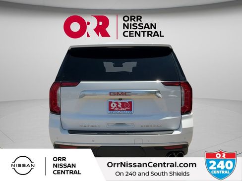 Used 2023 GMC Yukon XL Denali AWD/4WD image 6