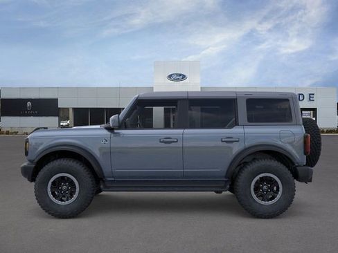 New 2025 Ford Bronco Outer Banks w/ Sasquatch Package image 3
