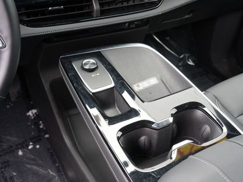 Used 2025 Buick Enclave Preferred image 25