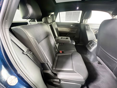Used 2022 Volkswagen Atlas Cross Sport SE image 26
