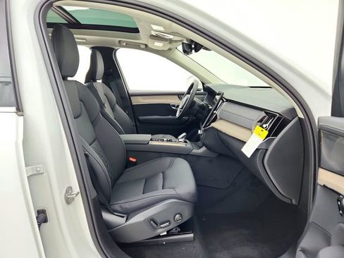 New 2025 Volvo XC90 T8 Plus w/ Protection Package Premier image 14