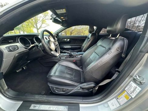 Used 2020 Ford Mustang Premium image 11