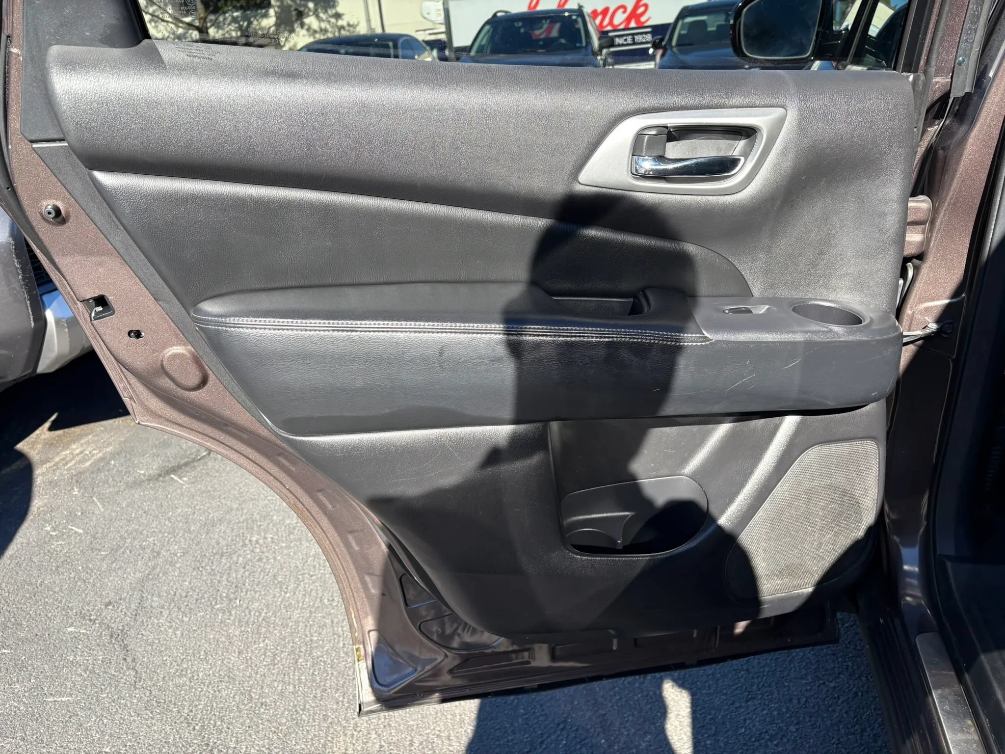 Used 2015 Nissan Pathfinder SL w/ SL Premium Package FWD image 17