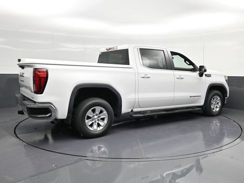 Used 2021 GMC Sierra 1500 SLE image 3