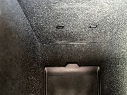 Used 2023 Tesla Model 3 Standard Range image 24