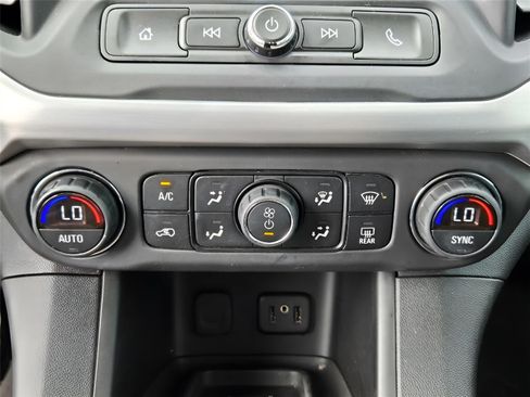 Used 2019 GMC Acadia SLE FWD image 17