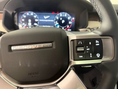 New 2026 Land Rover Discovery S AWD/4WD image 19