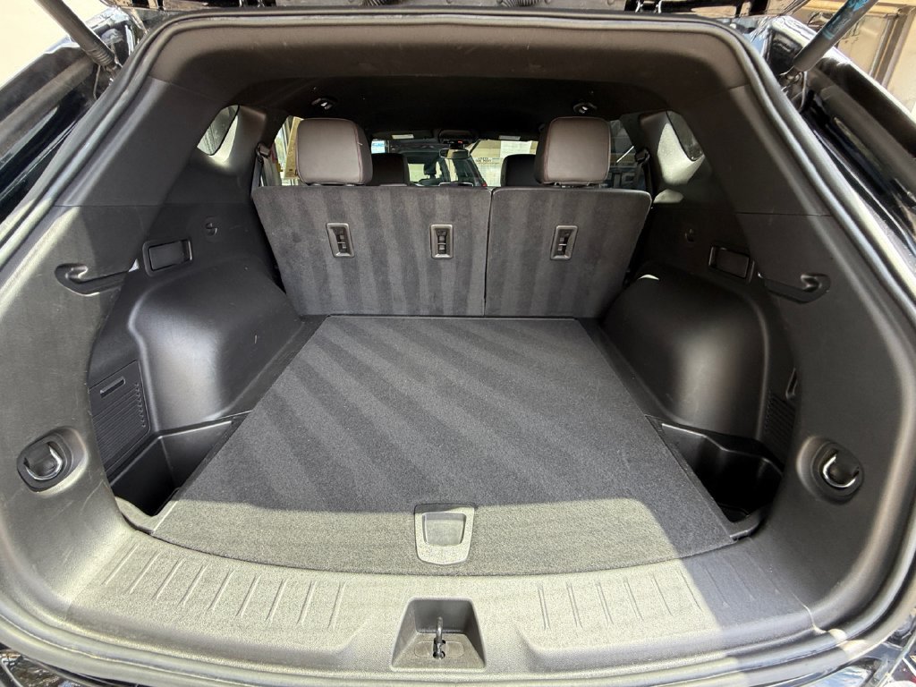 Used 2025 Chevrolet Blazer RS FWD image 19