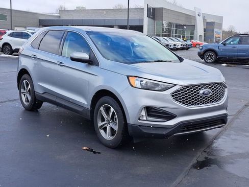 Certified 2024 Ford Edge SEL w/ Convenience Package image 2