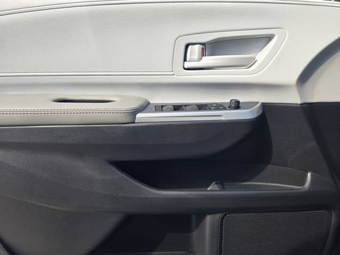 New 2026 Toyota Sienna LE FWD image 22