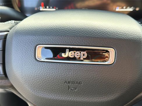 New 2025 Jeep Grand Cherokee L Limited w/ Black Appearance Package image 28