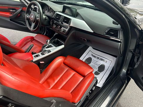 Used 2015 BMW M4 Convertible image 51