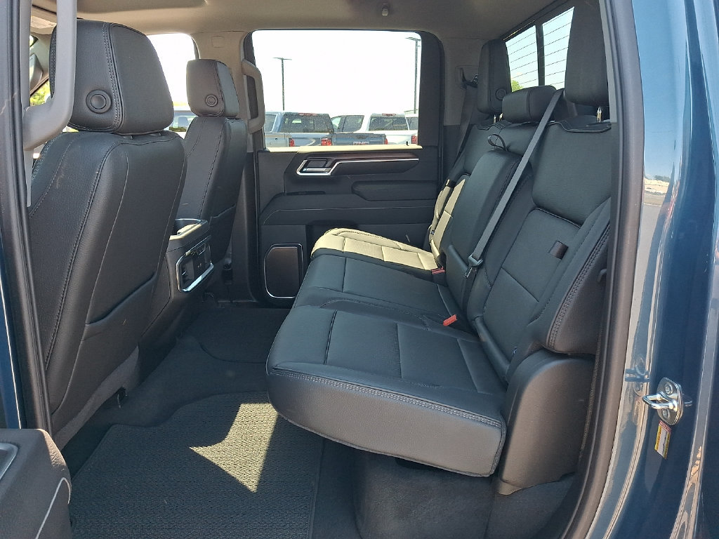 Used 2025 GMC Sierra 2500 Denali w/ Denali Reserve Package AWD/4WD image 11