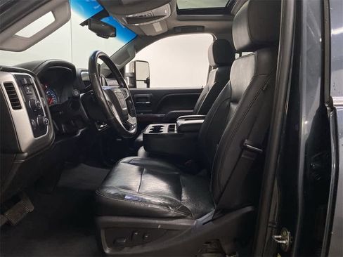 Used 2019 GMC Sierra 2500 SLT w/ Duramax Plus Package image 14