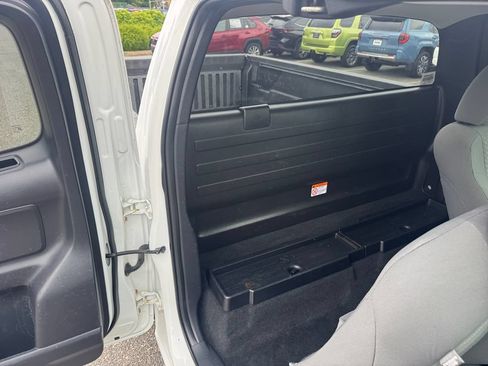 Used 2020 Toyota Tacoma SR AWD/4WD image 22