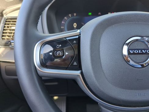 Used 2025 Volvo XC90 B6 Ultra w/ Protection Package Premier image 30