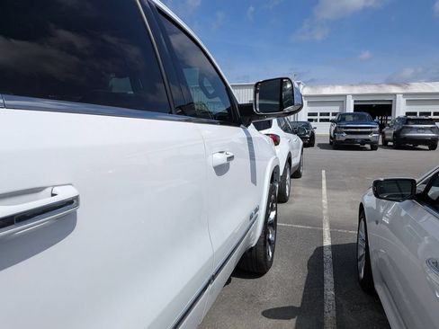 Used 2022 RAM 1500 Limited AWD/4WD image 11
