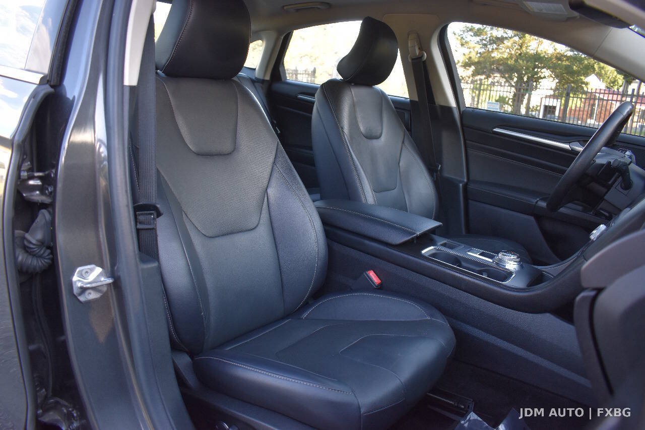 Used 2018 Ford Fusion Titanium AWD/4WD image 13