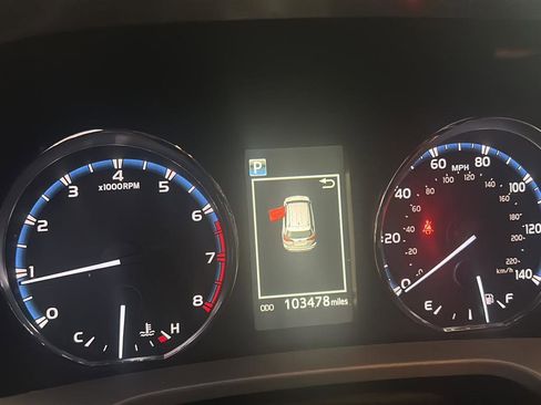 Used 2016 Toyota RAV4 XLE image 5