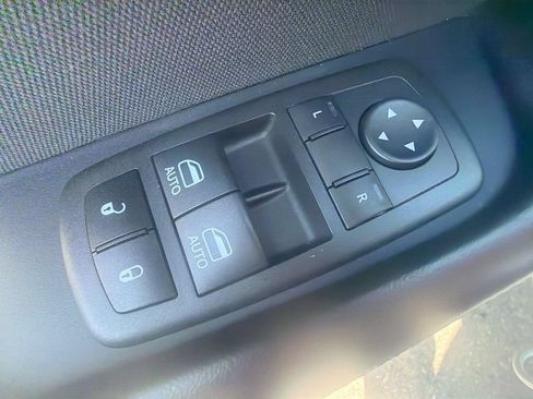 Used 2021 Dodge Challenger R/T w/ Driver Convenience Group RWD image 15