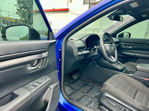 Used 2023 Honda CR-V Sport image 7