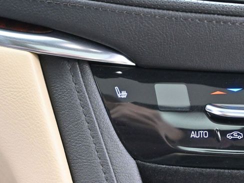 Used 2019 Cadillac XT5 Luxury FWD image 25