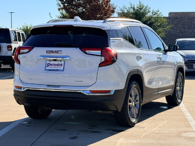 Used 2023 GMC Terrain SLT AWD/4WD image 17