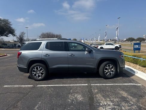 Used 2021 GMC Acadia SLT w/ Technology Package image 3