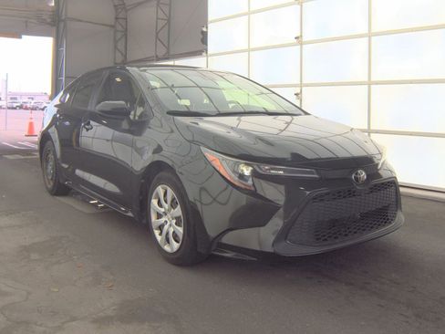 Used 2021 Toyota Corolla LE FWD image 4