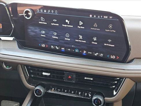 New 2026 Chevrolet Suburban High Country AWD/4WD image 13