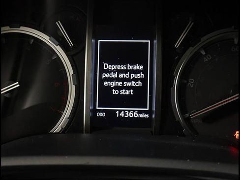 Used 2024 Toyota 4Runner Limited AWD/4WD image 9