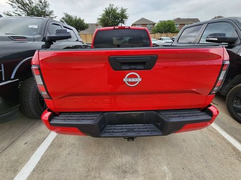 Used 2025 Nissan Frontier SV RWD image 5