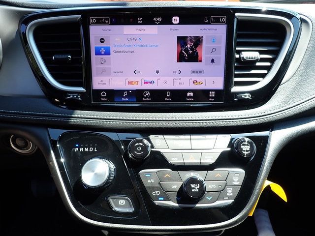 New 2027 Chrysler Pacifica Select FWD image 21