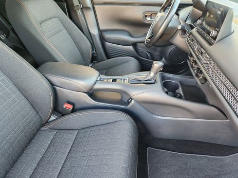 Used 2025 Honda HR-V Sport image 13