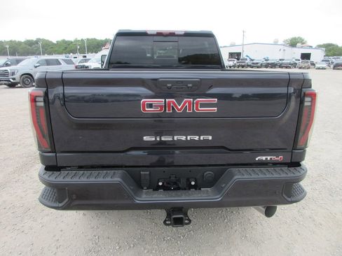 New 2026 GMC Sierra 2500 AT4 w/ AT4 Premium Plus Package AWD/4WD image 6
