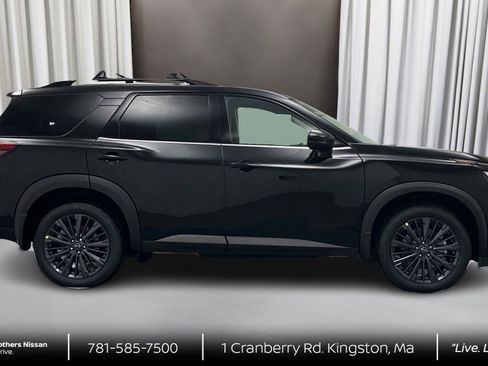 New 2026 Nissan Pathfinder SL w/ SL Premium Package AWD/4WD image 4